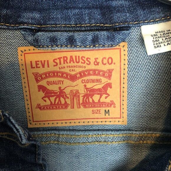 Levis Strauss Sz M Original Women’s Trucker Blue Denim Jean Jacket - Picture 2 of 5